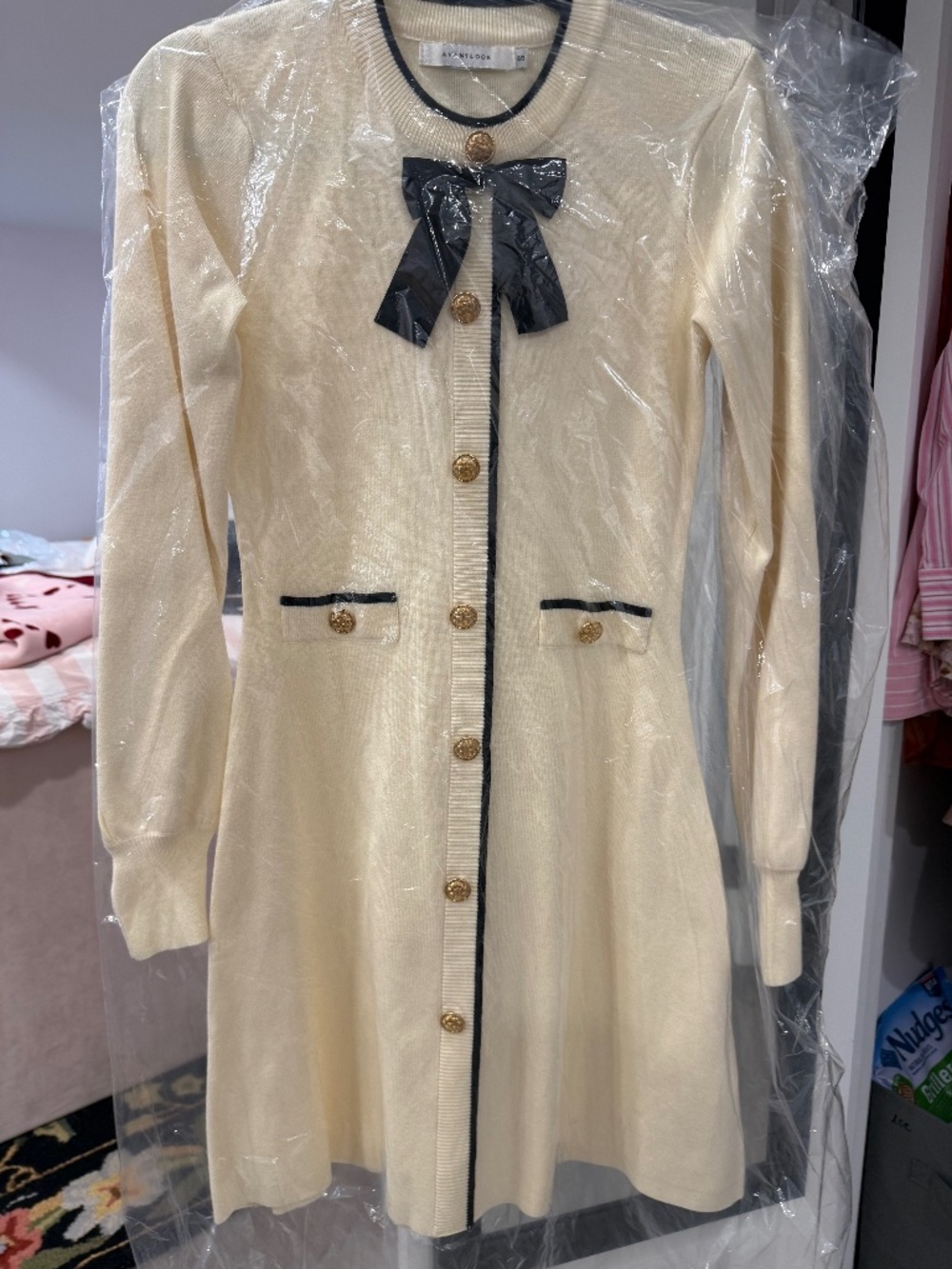 Avantlook bow knit mini dress never worn!